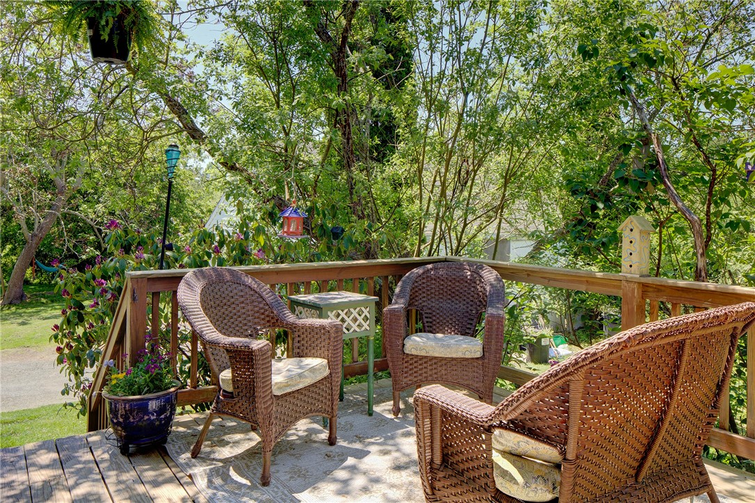 201 Paradise Avenue Middletown, RI 02842 - Photo 34 of 48