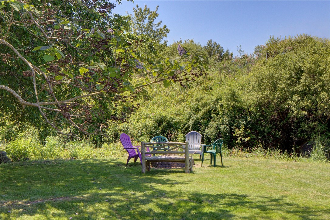 201 Paradise Avenue Middletown, RI 02842 - Photo 37 of 48