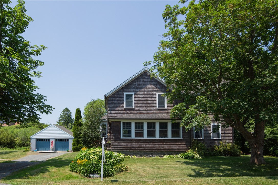 201 Paradise Avenue Middletown, RI 02842 - Photo 6 of 48