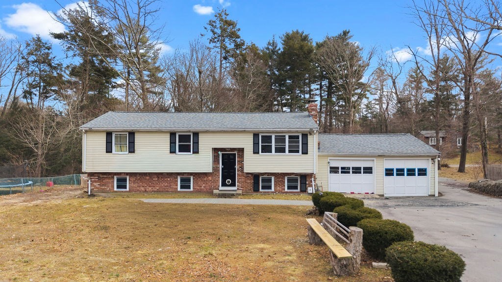 36 Kalmia Road Holbrook, MA 02343 - Photo 1 of 19