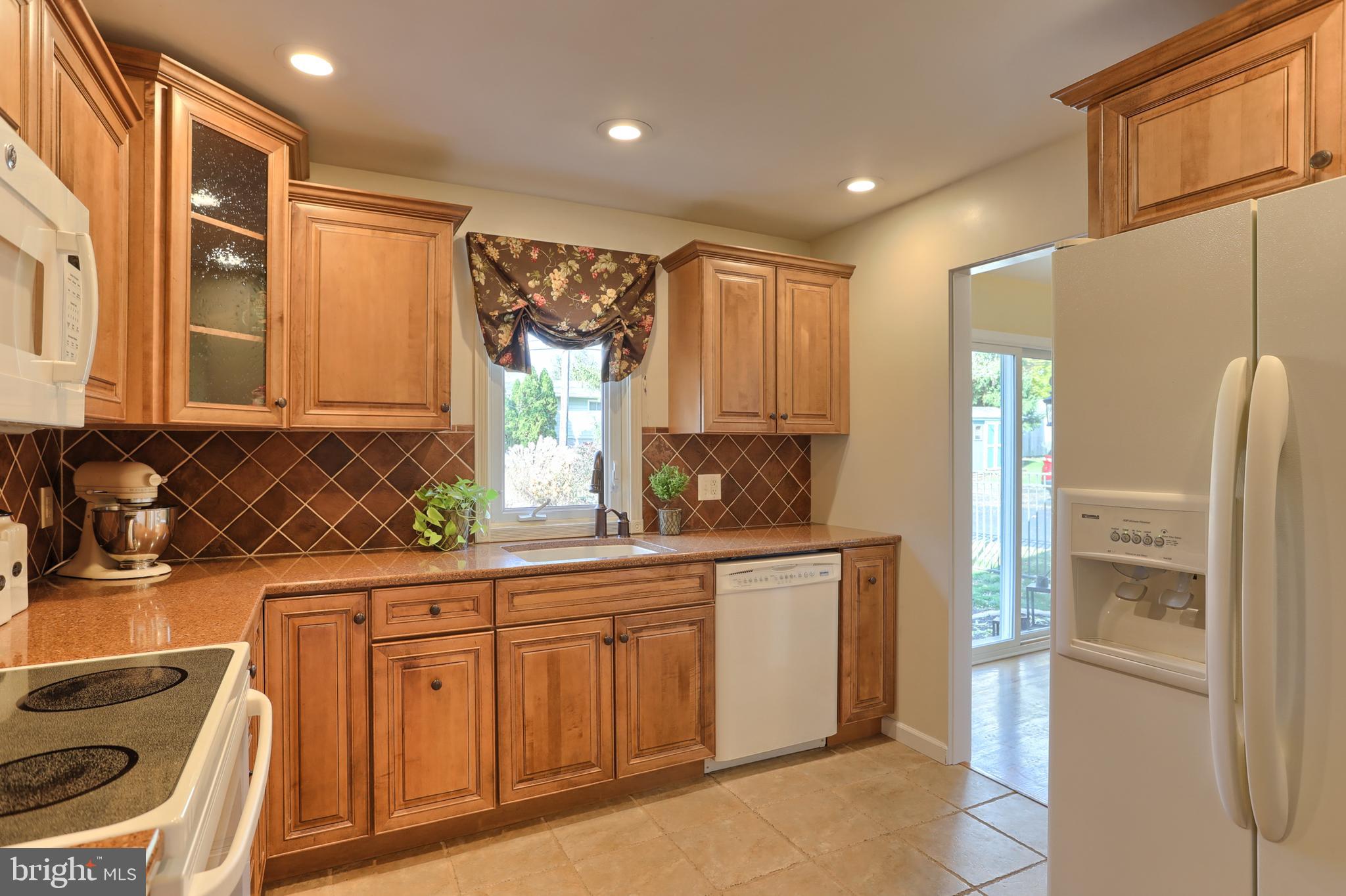 406 North Houcks Road Harrisburg, PA 17109 - Photo 11 of 38 Gallery Image 11
