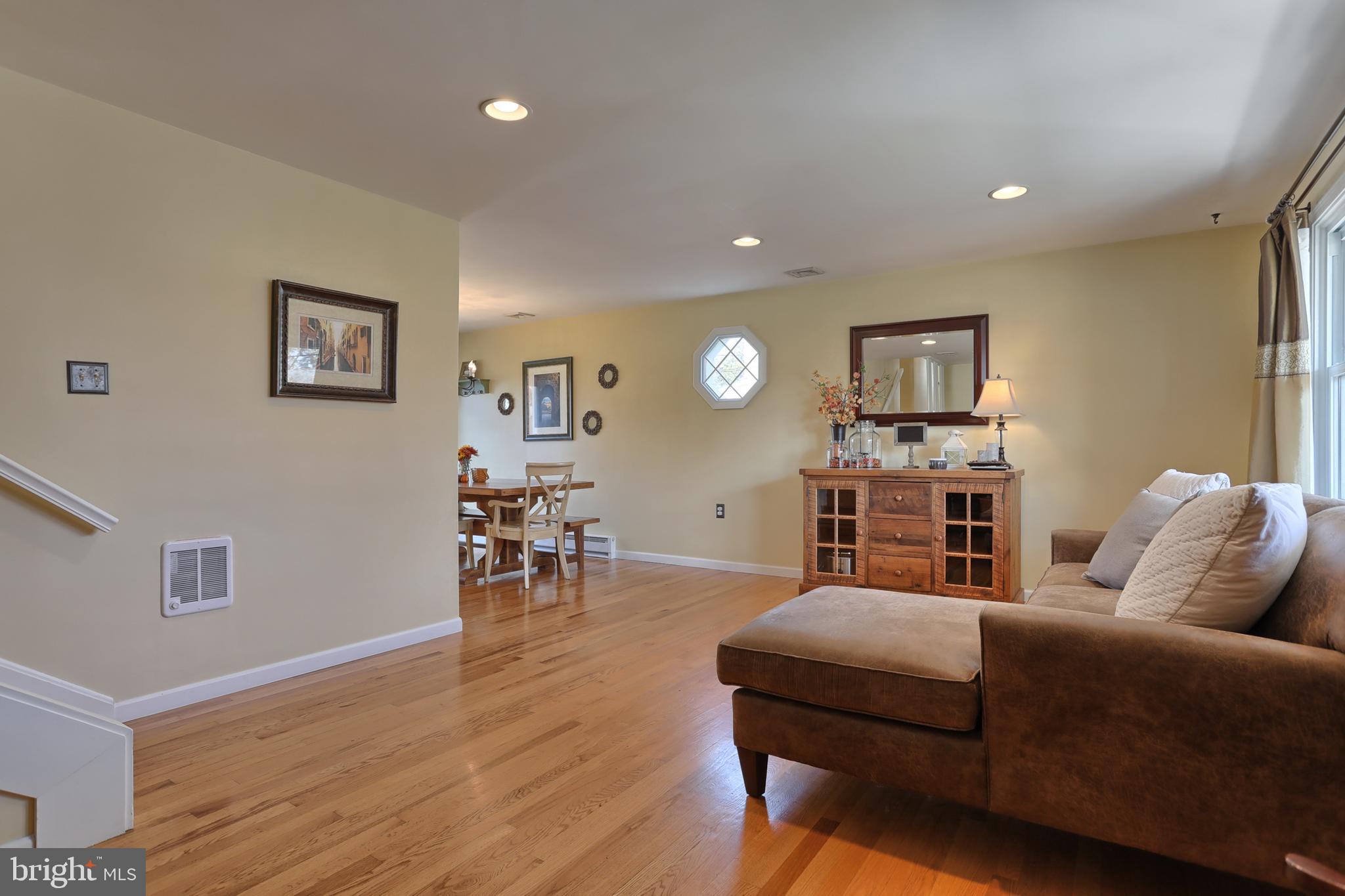 406 North Houcks Road Harrisburg, PA 17109 - Photo 5 of 38 Gallery Image 5
