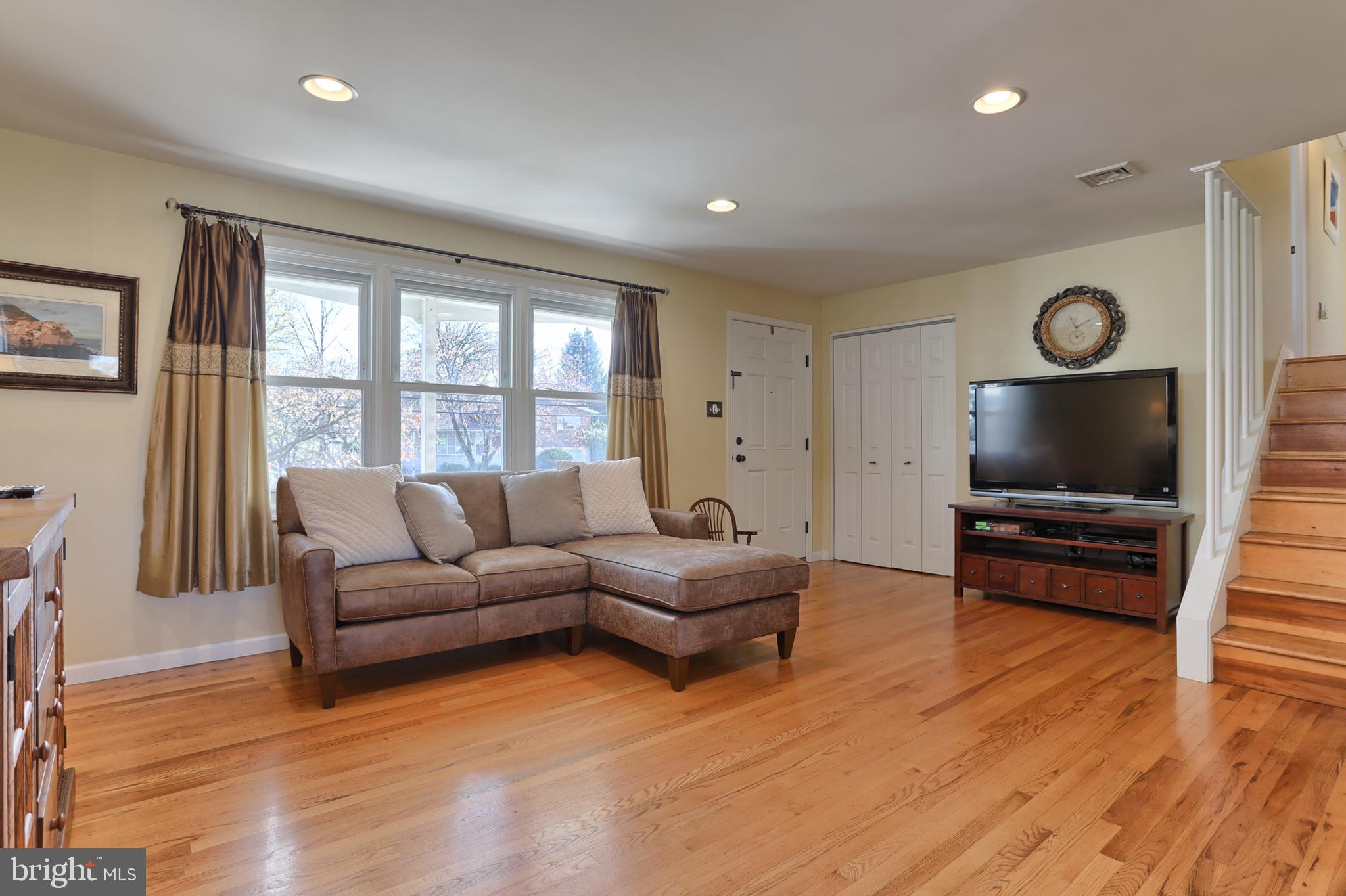 406 North Houcks Road Harrisburg, PA 17109 - Photo 6 of 38 Gallery Image 6
