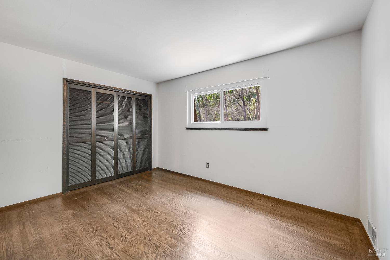 1008 Erica Road Mill Valley, CA 94941 - Photo 17 of 32 Gallery Image 17
