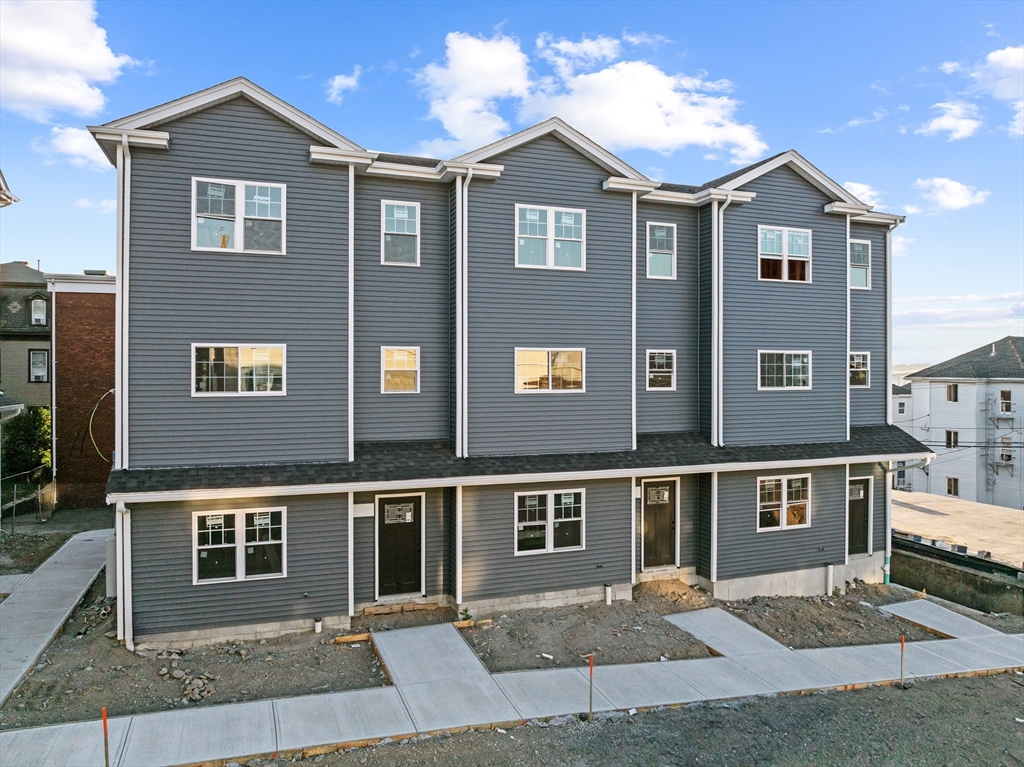 83 Hunter Street Fall River, MA 02721 - Photo 3 of 12