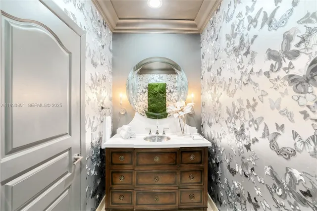 $8,750,000 | 5077 North Bay Road, Miami Beach, FL 33140