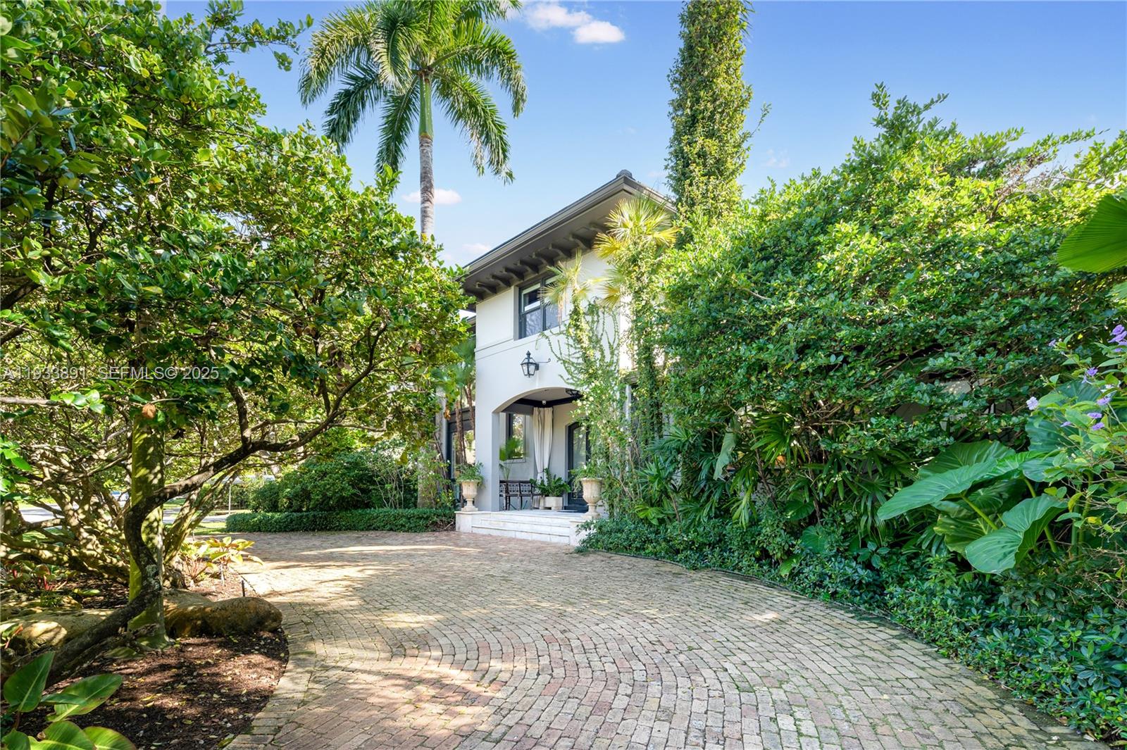 5077 North Bay Road Miami Beach, FL 33140 - Photo 37 of 41