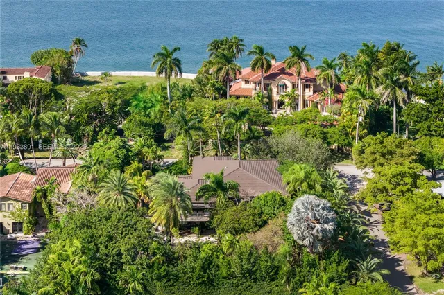 $8,750,000 | 5077 North Bay Road, Miami Beach, FL 33140