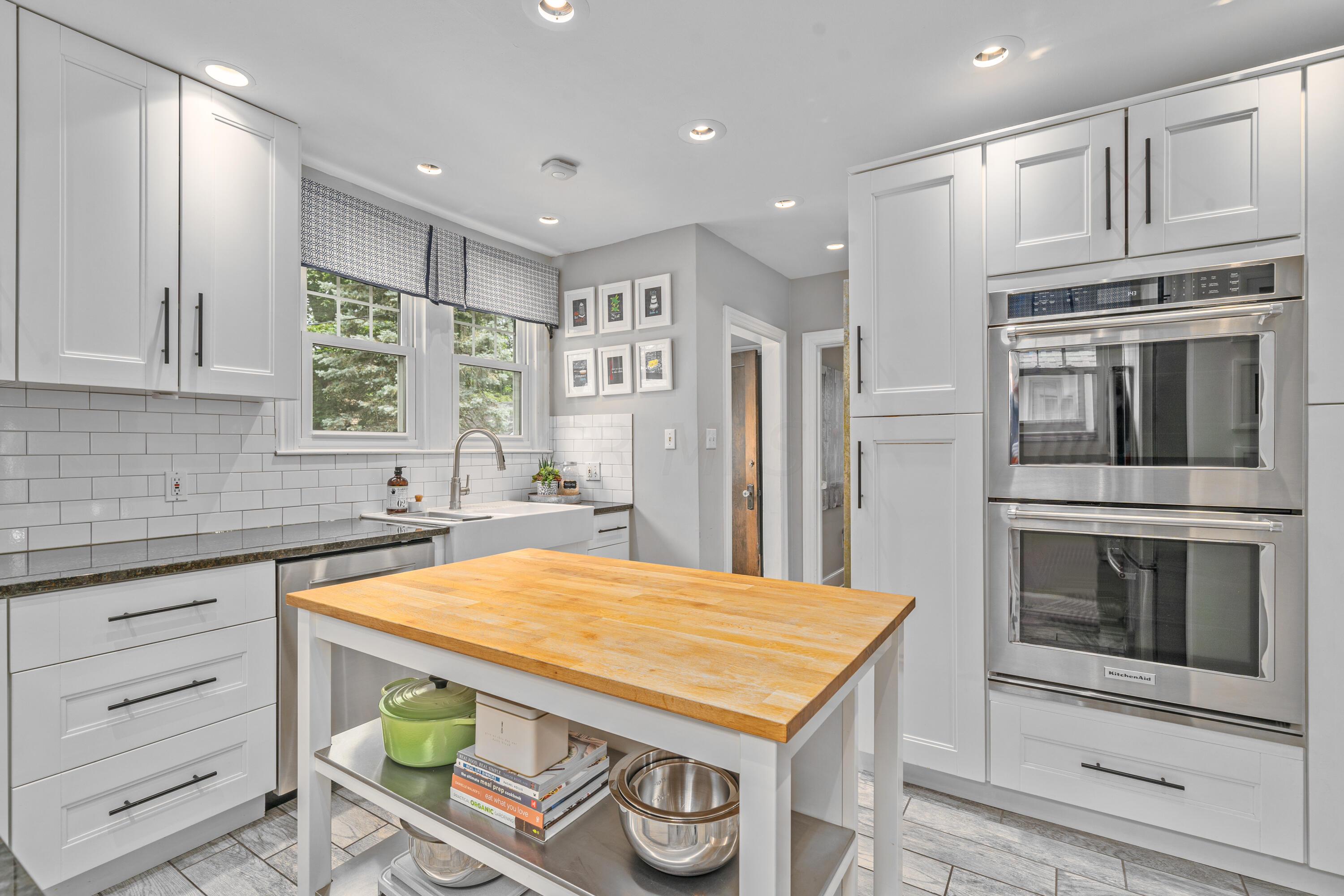 194 Fallis Road Columbus, OH 43214 - Photo 1 of 50 Gallery Image 1