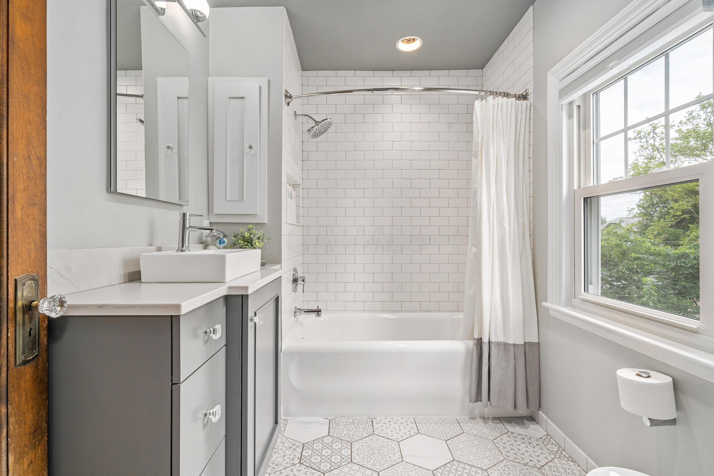 194 Fallis Road Columbus, OH 43214 - Photo 22 of 50 Gallery Image 22