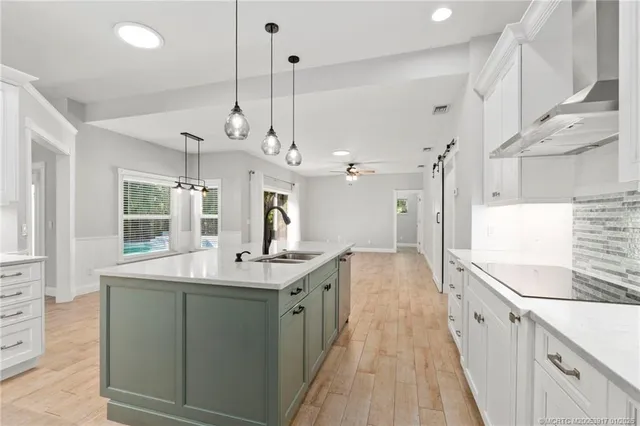 $875,000 | 449 Southeast Southwood Trail, Stuart, FL 34997