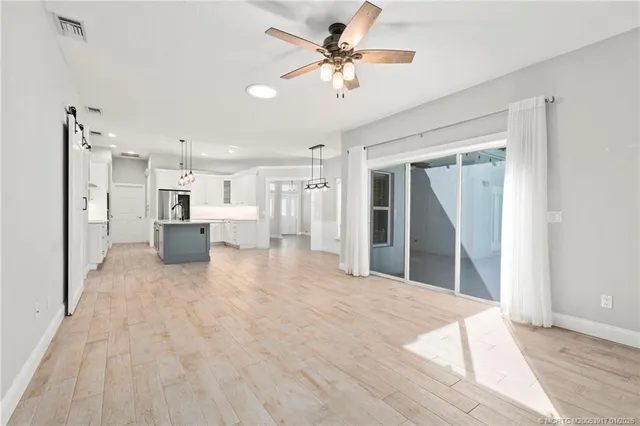 $875,000 | 449 Southeast Southwood Trail, Stuart, FL 34997