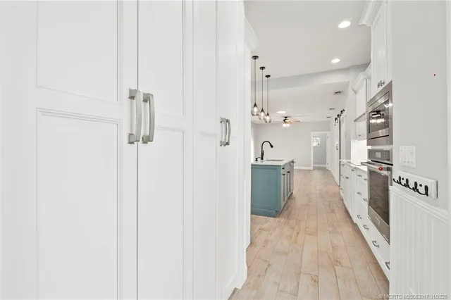 $875,000 | 449 Southeast Southwood Trail, Stuart, FL 34997