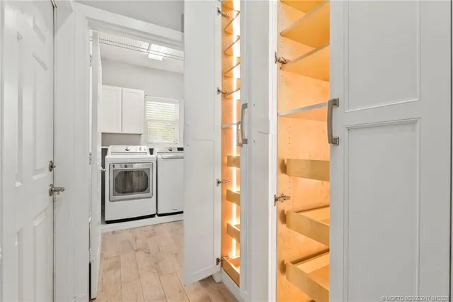 $875,000 | 449 Southeast Southwood Trail, Stuart, FL 34997