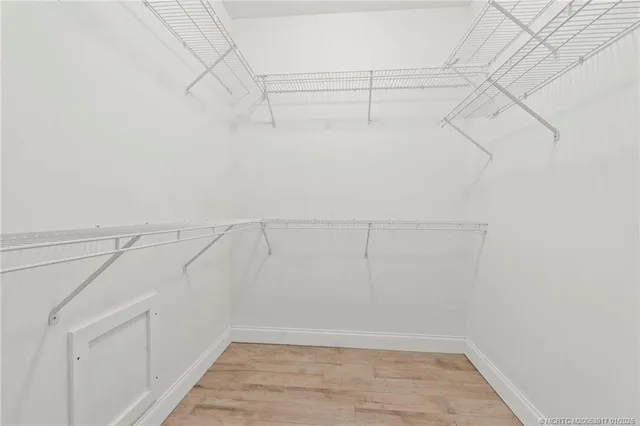 $875,000 | 449 Southeast Southwood Trail, Stuart, FL 34997