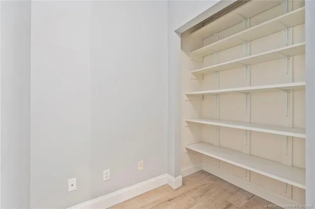 $875,000 | 449 Southeast Southwood Trail, Stuart, FL 34997