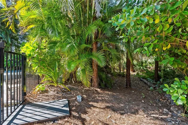 $875,000 | 449 Southeast Southwood Trail, Stuart, FL 34997