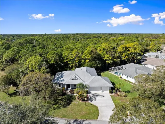 $875,000 | 449 Southeast Southwood Trail, Stuart, FL 34997