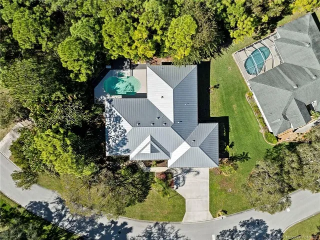 $875,000 | 449 Southeast Southwood Trail, Stuart, FL 34997