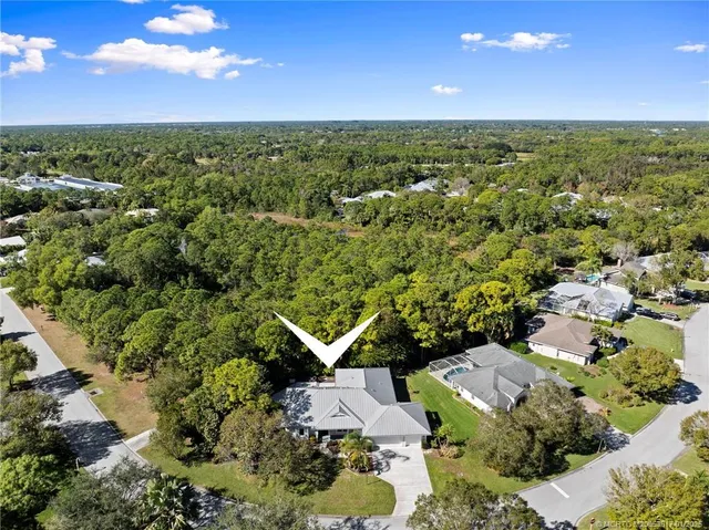$875,000 | 449 Southeast Southwood Trail, Stuart, FL 34997