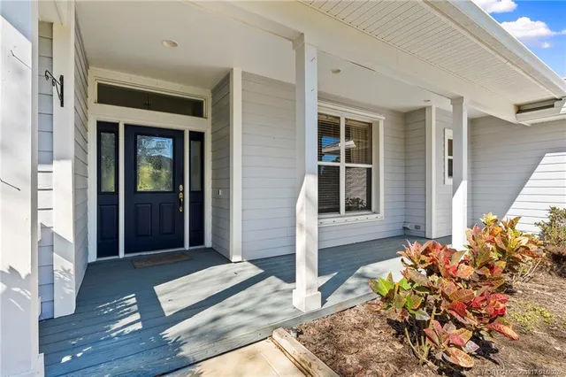 $875,000 | 449 Southeast Southwood Trail, Stuart, FL 34997