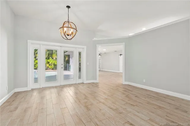 $875,000 | 449 Southeast Southwood Trail, Stuart, FL 34997