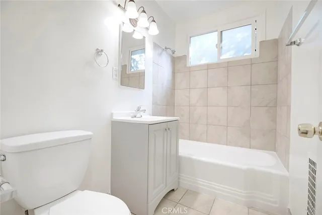 $1,995 | 1413 5th Street, Unit B, Glendale, CA 91201