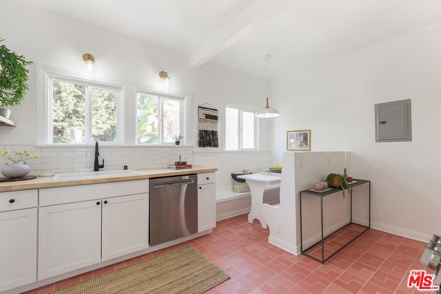 $640,000 | 3942 1/2 Marathon Street, Los Angeles, CA 90029