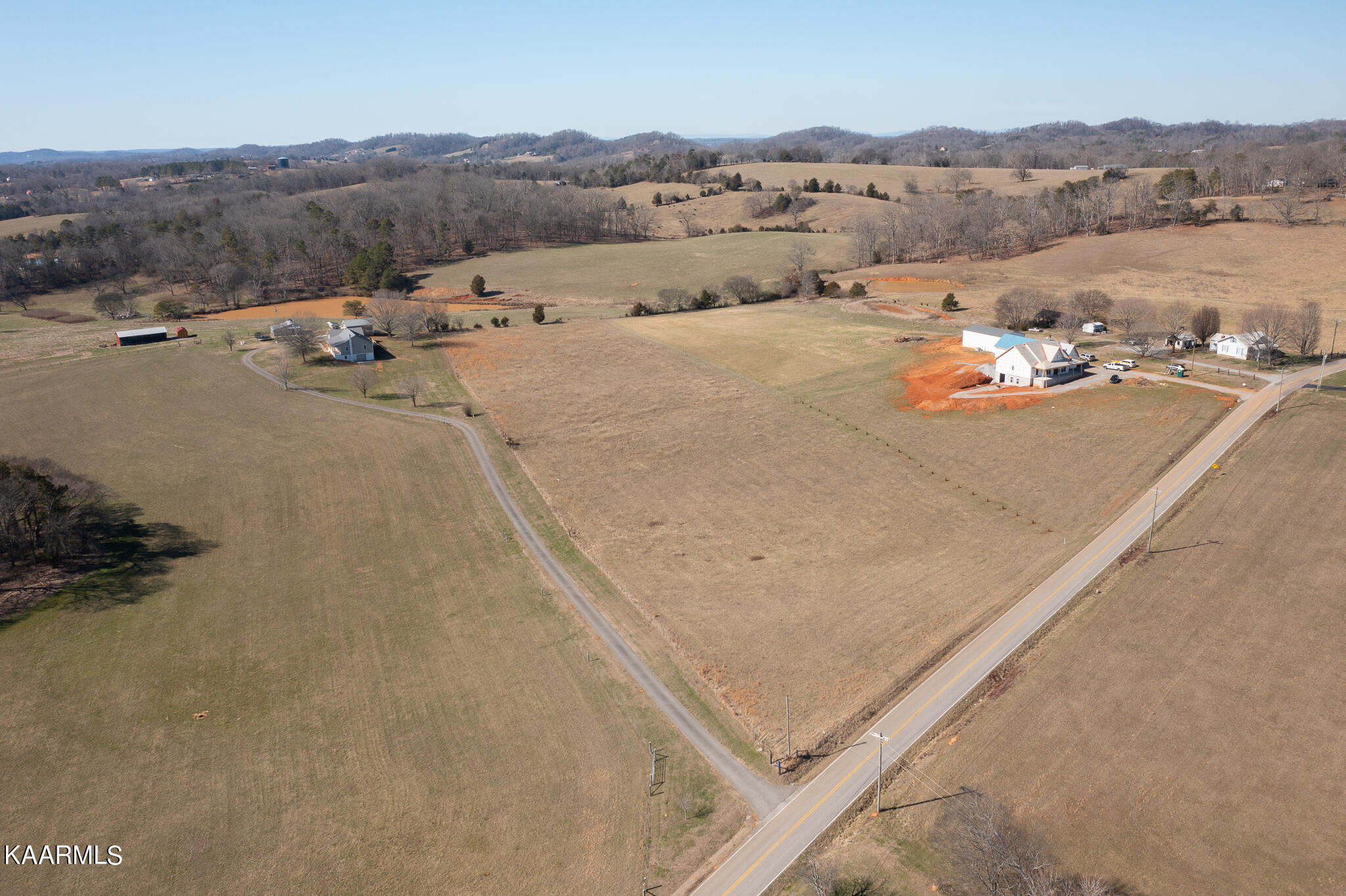 981 Meadow Road West Greenback, TN 37742 - Photo 3 of 17 untitled-3