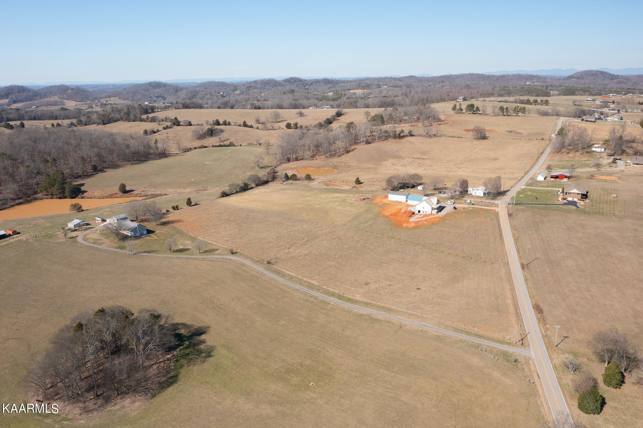 981 Meadow Road West Greenback, TN 37742 - Photo 5 of 17 untitled-5