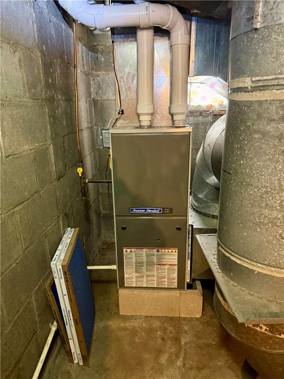 201 Cowanshannock Road Kittanning, PA 16201 - Photo 23 of 25 Newer furnace