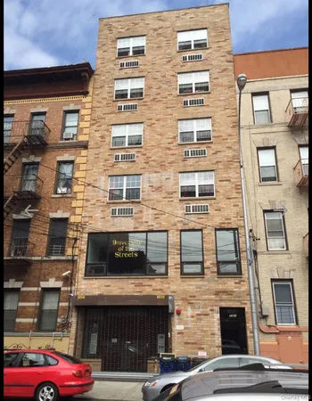 $2,800 | 2381 Belmont Avenue, Unit 6A | Belmont