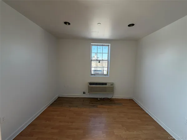 $2,800 | 2381 Belmont Avenue, Unit 6A | Belmont