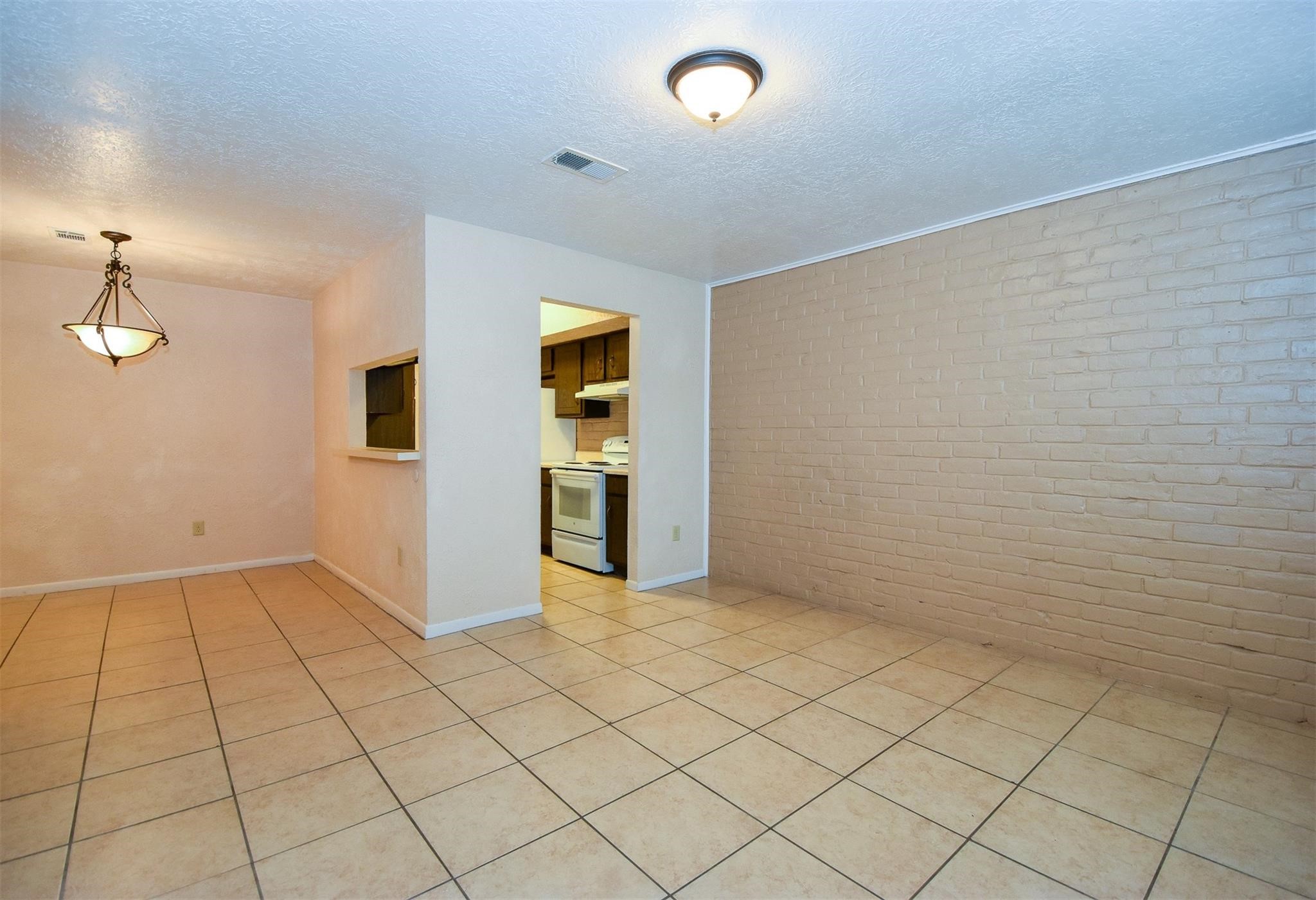 1524 Beaumont Road Baytown, TX 77520 - Photo 6 of 19