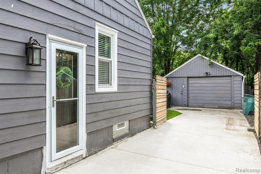 737 Princeton Road Berkley, MI 48072 - Photo 26 of 31
