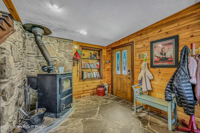 $479,900 | 261 Hall Lane, Tunkhannock, PA 18657