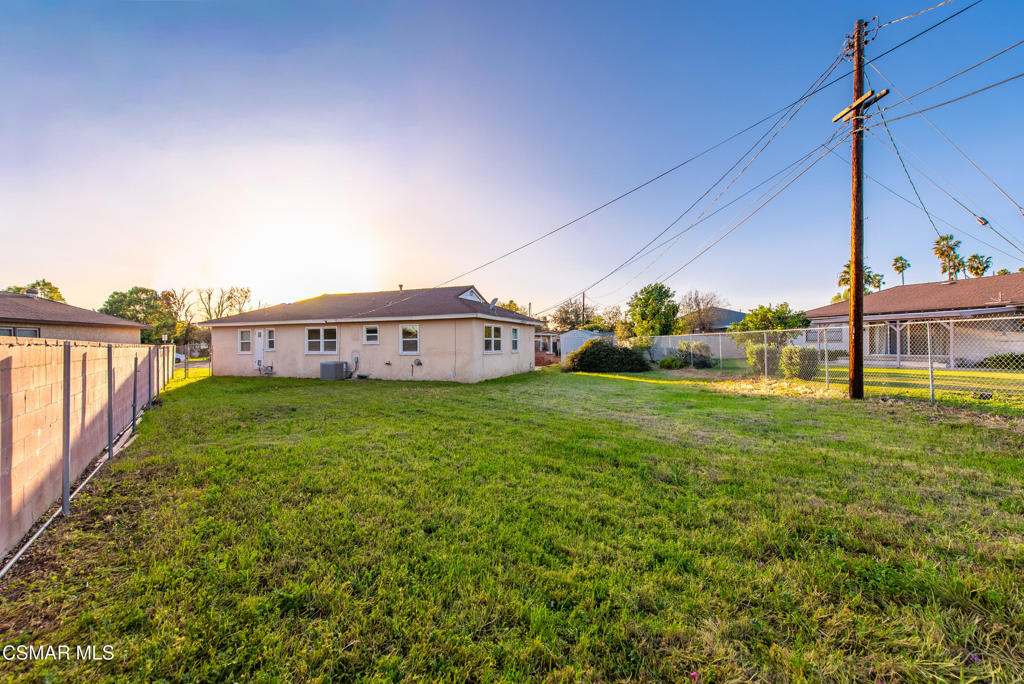 20645 Runnymede Street Winnetka, CA 91306 - Photo 5 of 32