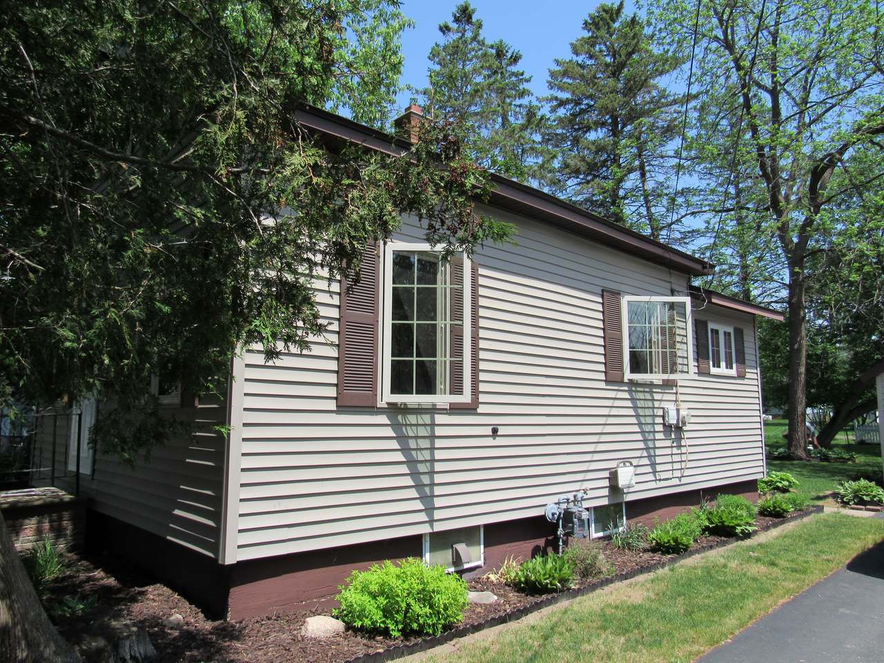 117 Gowan Road Antigo, WI 54409 - Photo 2 of 27 Gallery Image 2