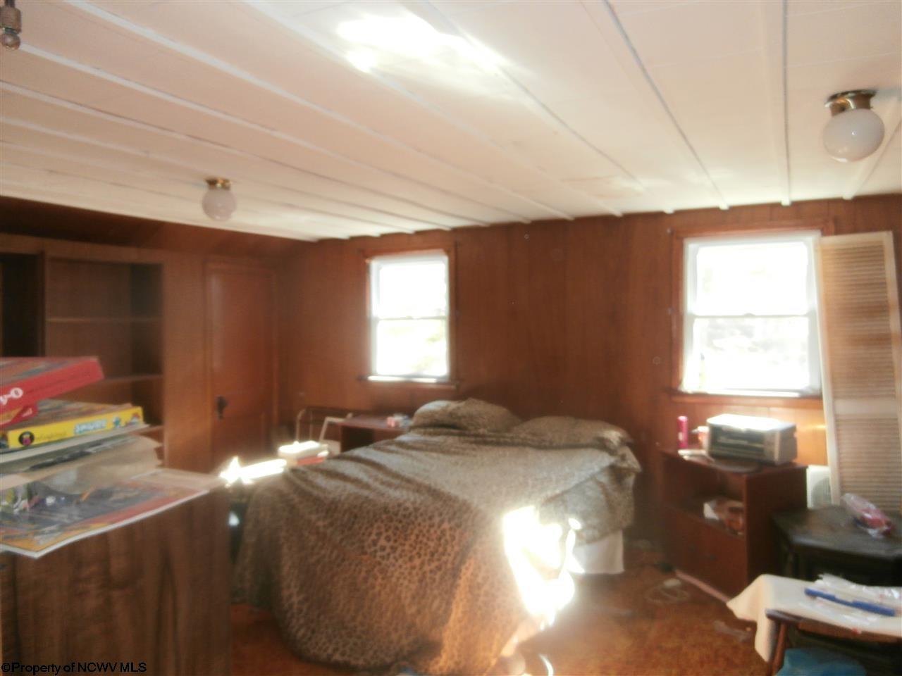 607 Valley Falls Road Fairmont, WV 26554 - Photo 3 of 14 Gallery Image 3