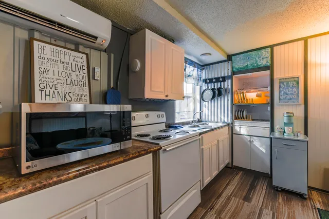 $470,000 | 111 Cedar Avenue Southwest, Fort Walton Beach, FL 32548