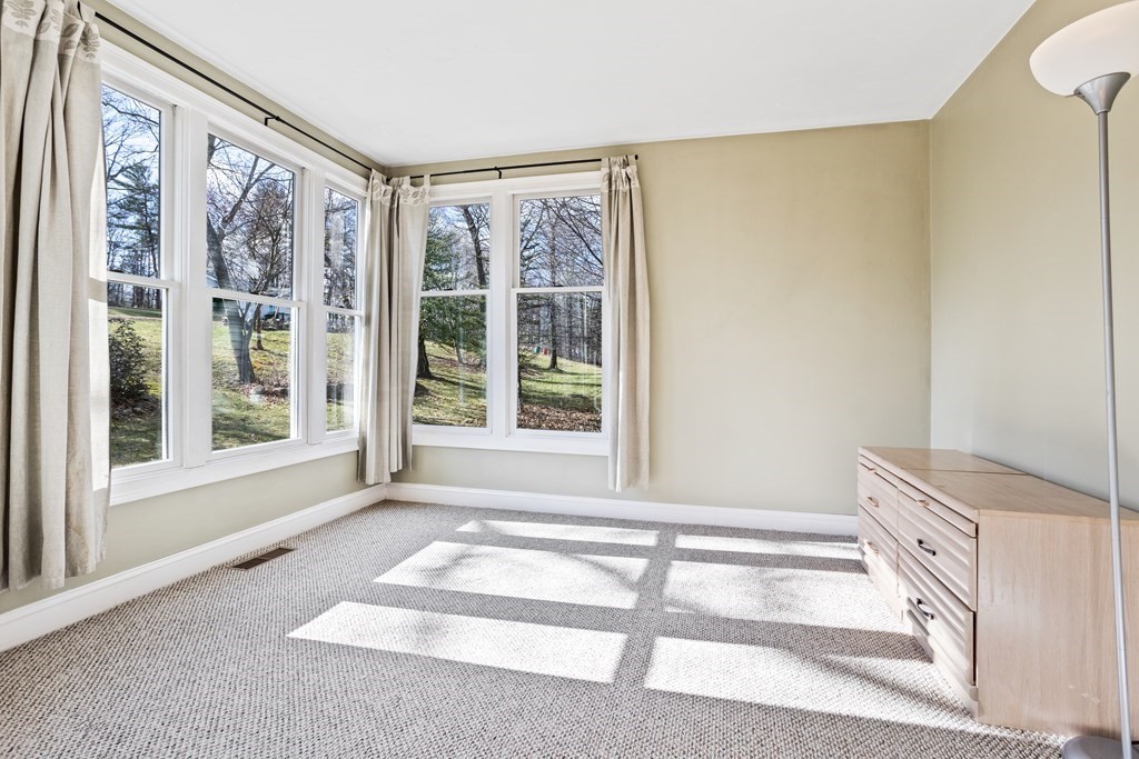 84 Woobly Road Bolton, MA 01740 - Photo 6 of 31