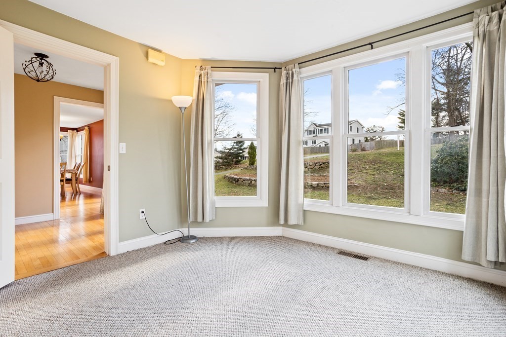 84 Woobly Road Bolton, MA 01740 - Photo 7 of 31