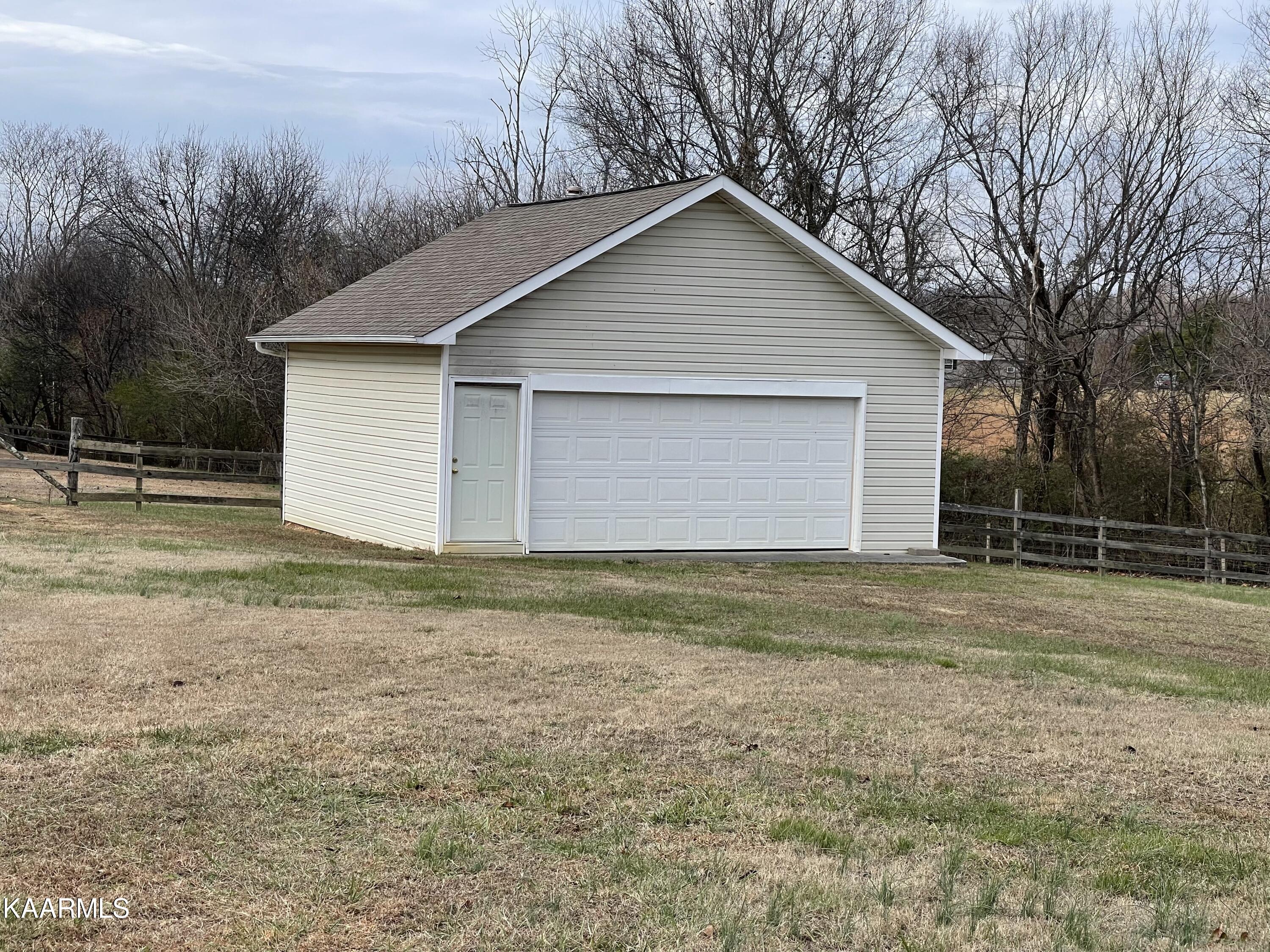 2090 Green Road Madisonville, TN 37354 - Photo 34 of 45 IMG_6813