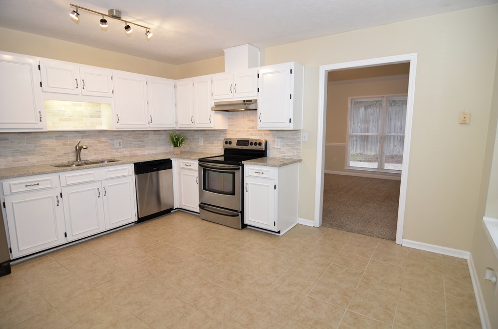2984 Barbara Road Columbus, GA 31907 - Photo 9 of 25