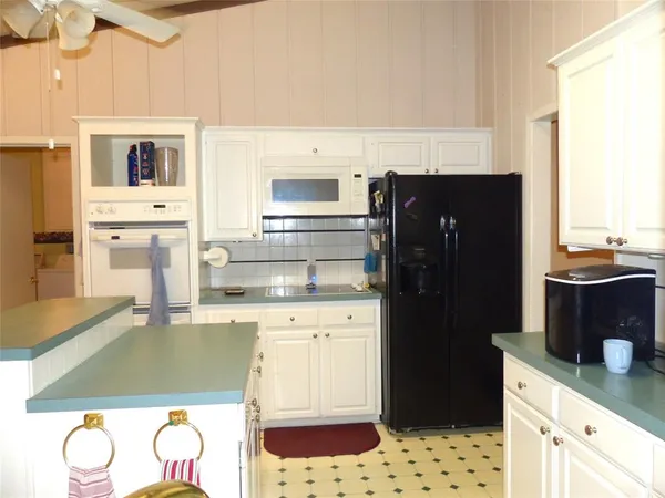$299,000 | 2105 Stanton Street, Brady, TX 76825