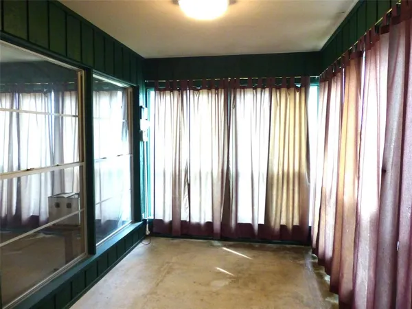 $299,000 | 2105 Stanton Street, Brady, TX 76825