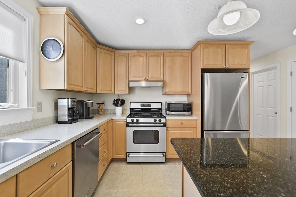 33 Colonial Farm Road Haverhill, MA 01832 - Photo 11 of 38 Gallery Image 11