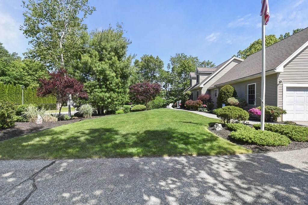 33 Colonial Farm Road Haverhill, MA 01832 - Photo 4 of 38 Gallery Image 4
