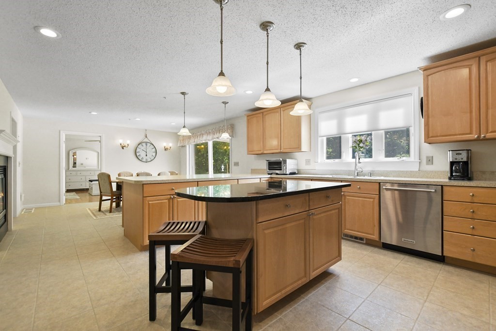33 Colonial Farm Road Haverhill, MA 01832 - Photo 10 of 38 Gallery Image 10