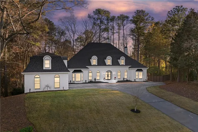 $2,000,000 | 5425 Hoylake Court, Johns Creek, GA 30097
